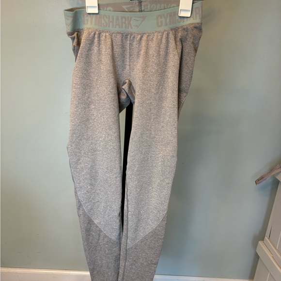 Gymshark Flex Gray Logo Athletic Leggings - Picture 1 of 3